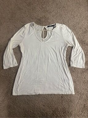 BKE Boutique Women’s Cream Keyhole Neck 3/4 Sleeve Top